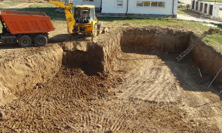 Рытье котлованов под фундамент в грозном – цена от 2623 руб. за м3 | 2Землекопа-Грз